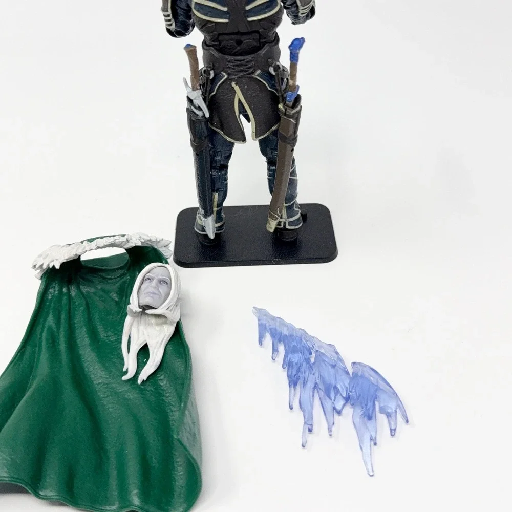 Hasbro Dungeons & Dragons Drizzt Do'Urden Action Figure & Accesories